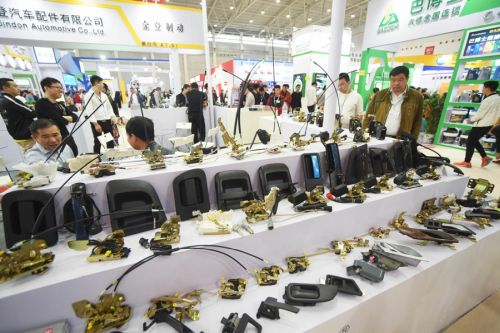 1700多家企業(yè)帶拳頭產(chǎn)品來(lái)漢，“辦汽配展離不開武漢”(圖3)