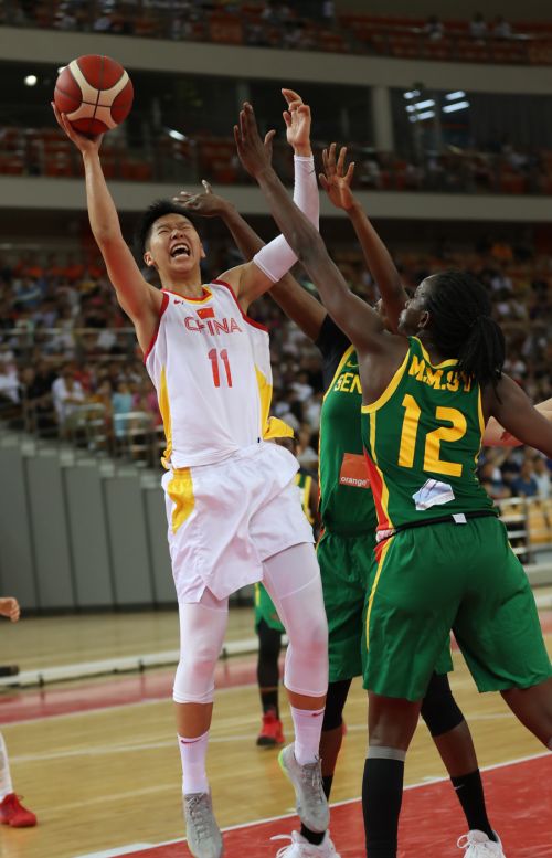 國際女籃對抗賽 中國隊在武漢體育中心戰勝塞內加爾隊(圖2)