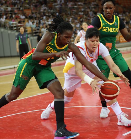 國際女籃對抗賽 中國隊在武漢體育中心戰勝塞內加爾隊(圖3)