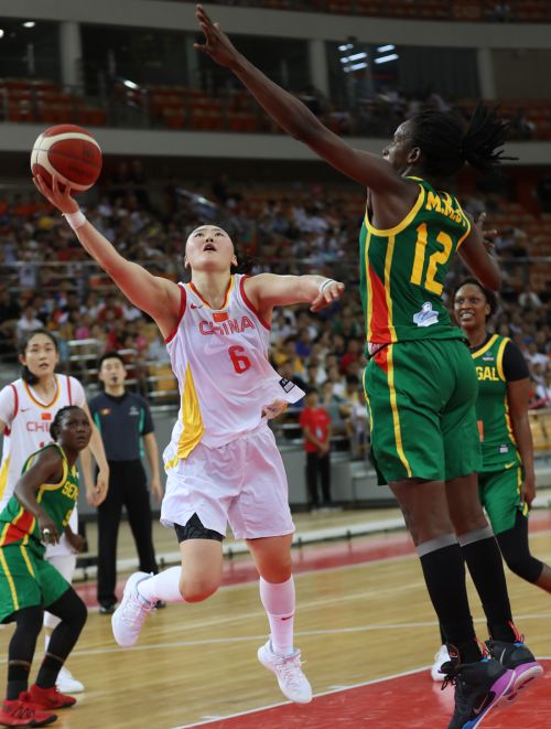 國際女籃對抗賽 中國隊在武漢體育中心戰勝塞內加爾隊(圖4)