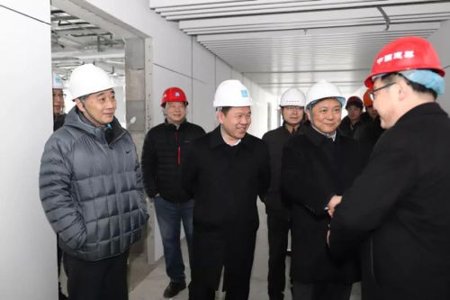市委常委、宣傳部長張世華調(diào)研軍運會主媒體中心(圖1)